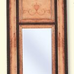 Espejo madera decorado.