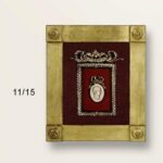 Cuadro moldura artesanal, medallon resina, Hombre sin corona.