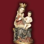 VIRGEN GOTICA. Medida 42x21x18